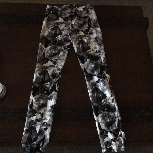 Abbey Dawn By Avril Lavigne Stretchy Jeans b&w - Picture 4 of 5